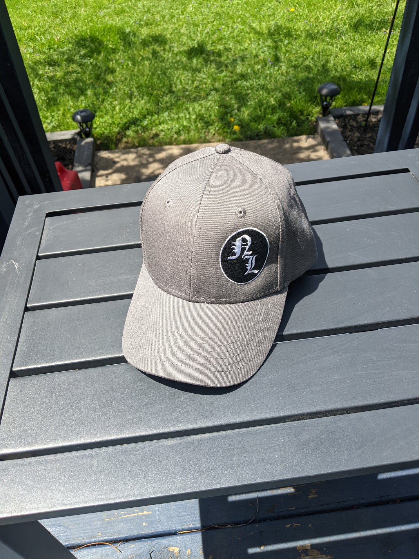 NL circle hat